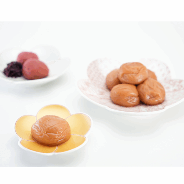 甘い梅干しとしょっぱい梅干し。